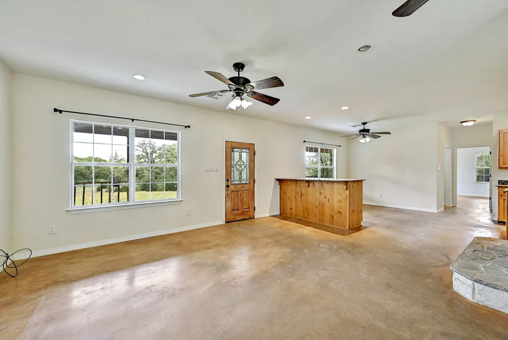 11791 Silver Springs Road Rockdale, TX 76567