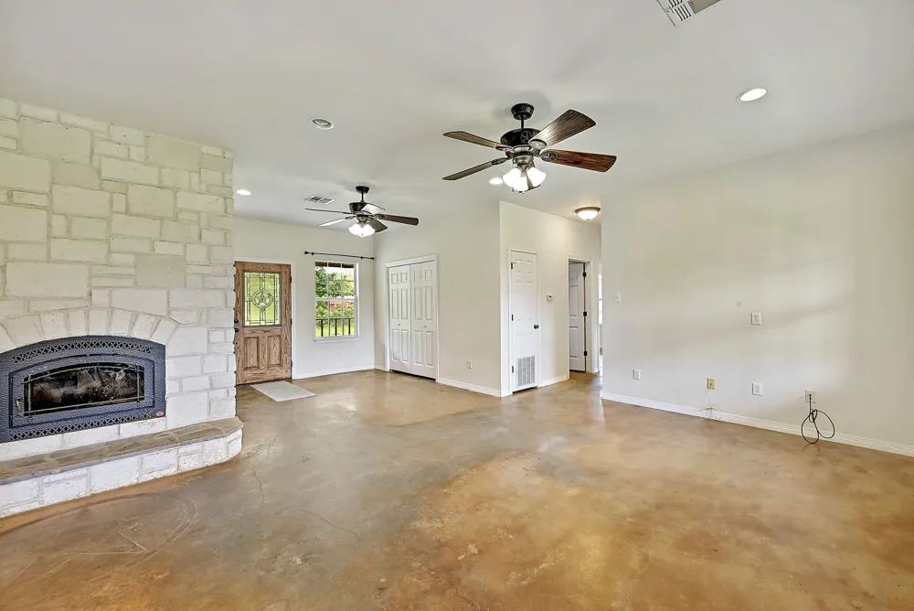 11791 Silver Springs Road Rockdale, TX 76567