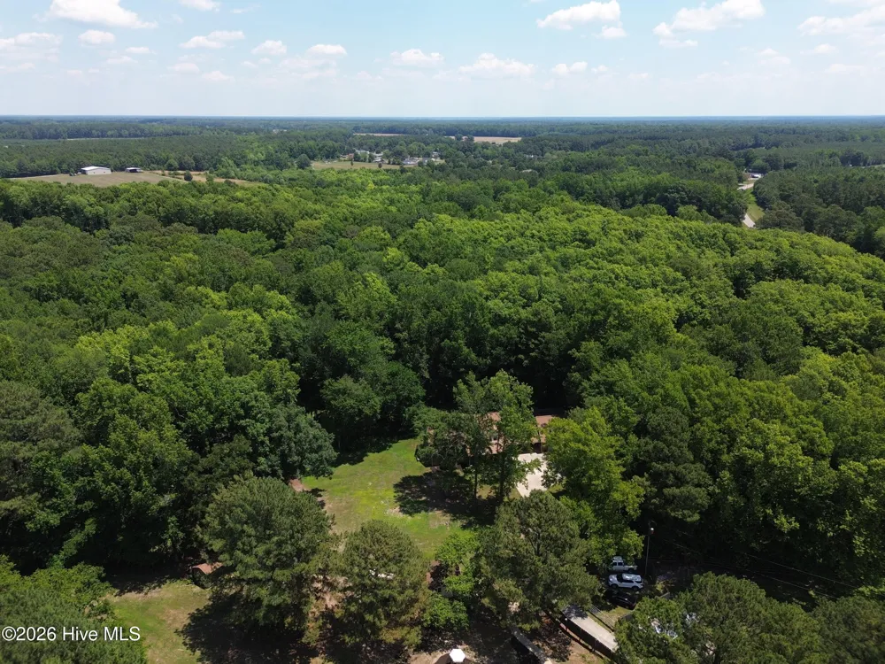 735 Daniels Road Corapeake, NC 27926
