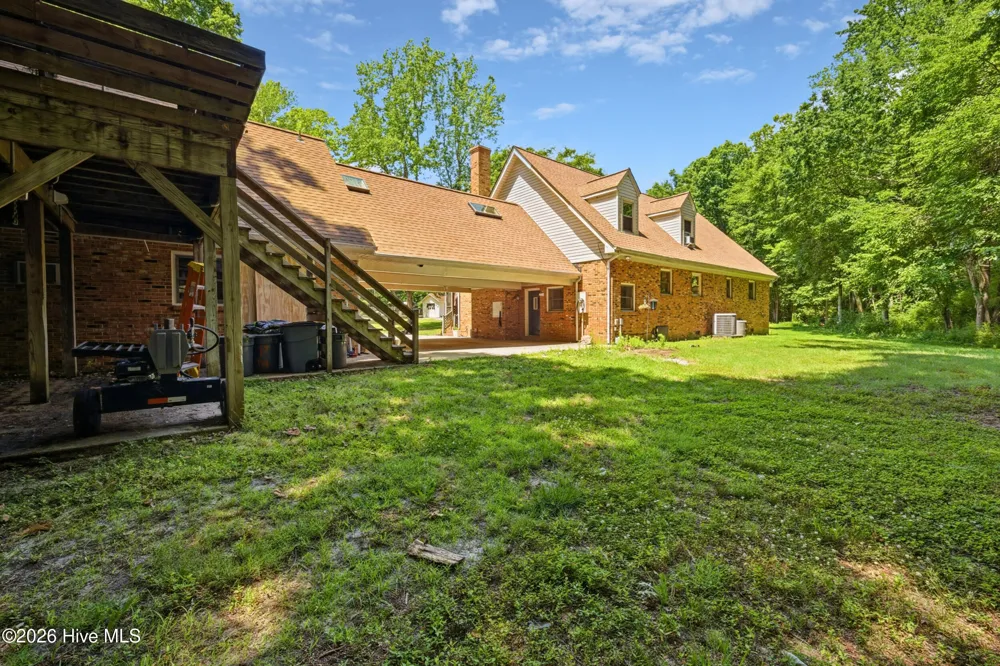 735 Daniels Road Corapeake, NC 27926