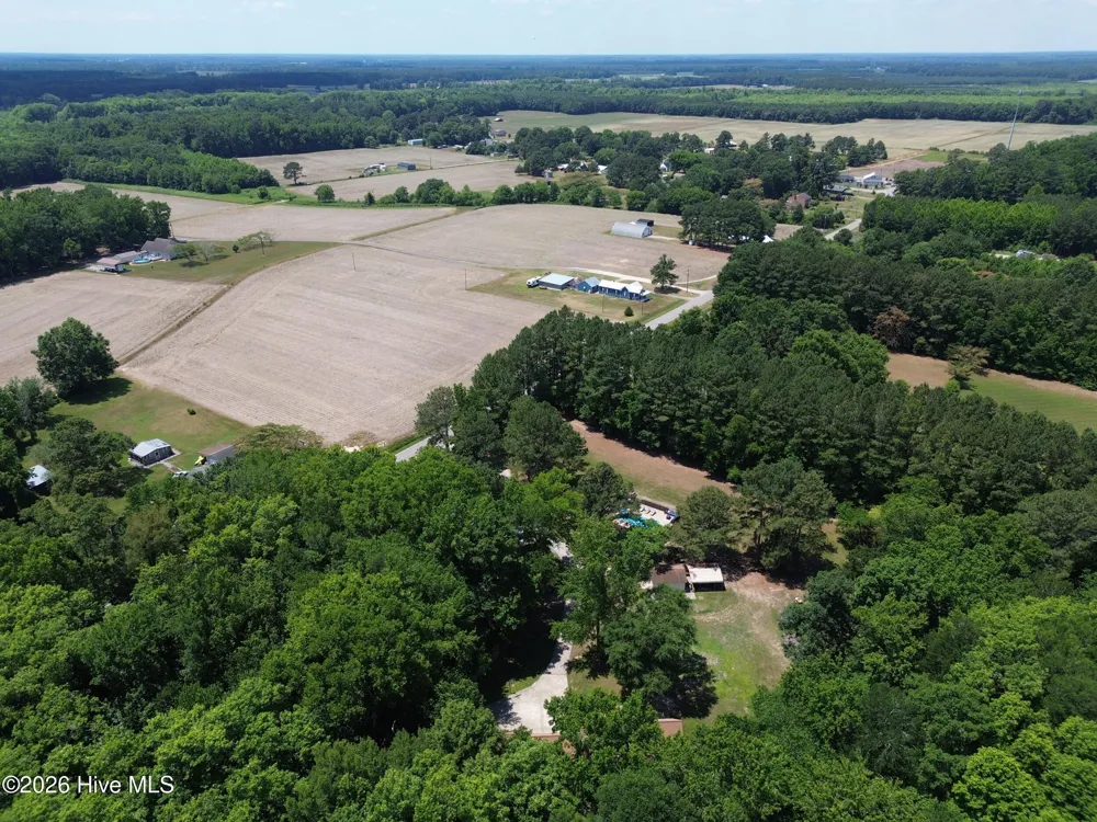 735 Daniels Road Corapeake, NC 27926
