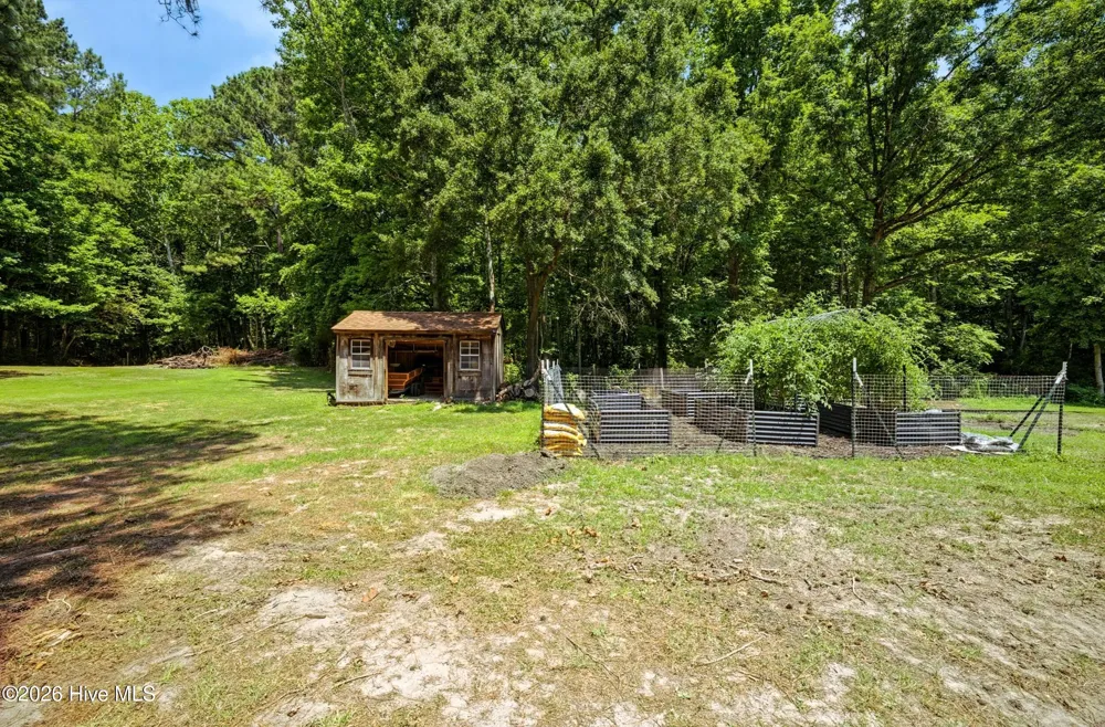 735 Daniels Road Corapeake, NC 27926
