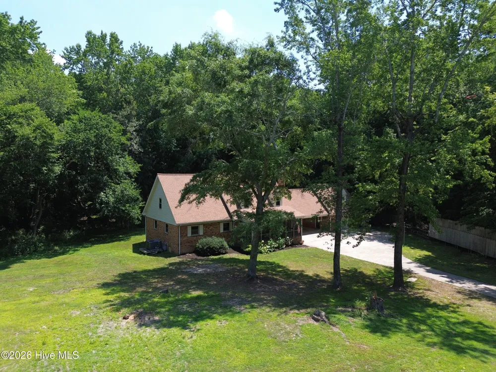 735 Daniels Road Corapeake, NC 27926