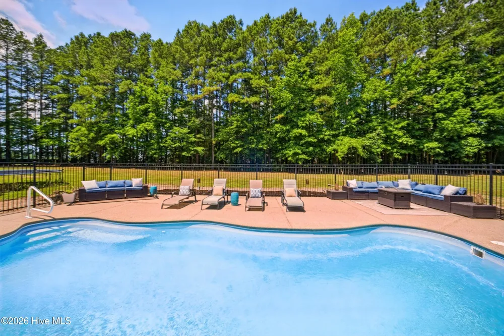 735 Daniels Road Corapeake, NC 27926