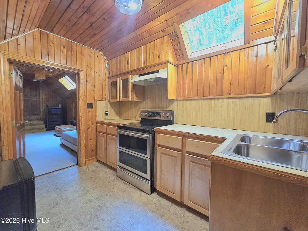 735 Daniels Road Corapeake, NC 27926