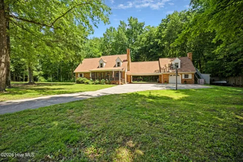 735 Daniels Road