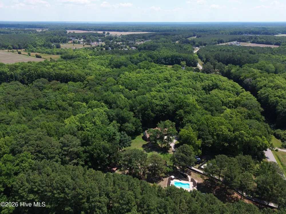 735 Daniels Road Corapeake, NC 27926