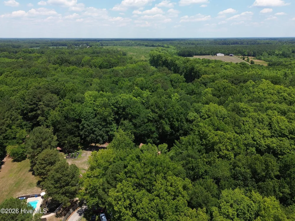 735 Daniels Road Corapeake, NC 27926
