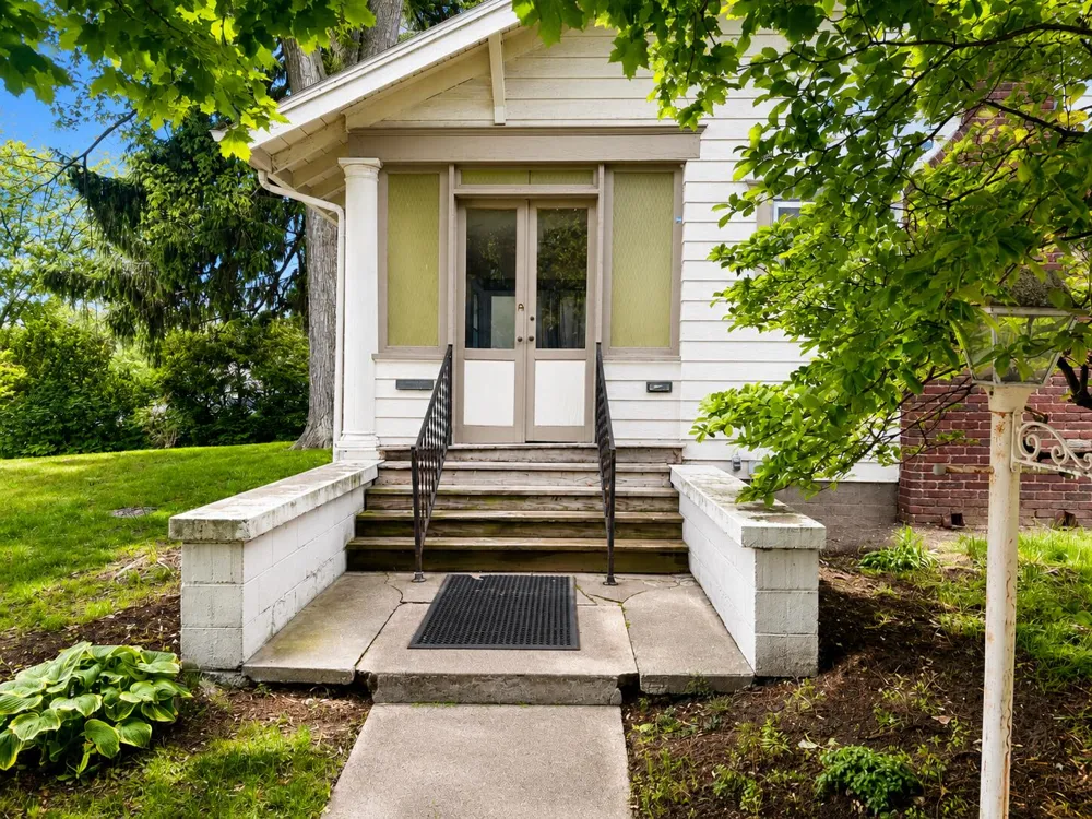 922 E Michigan Avenue East Lansing City, MI 48823