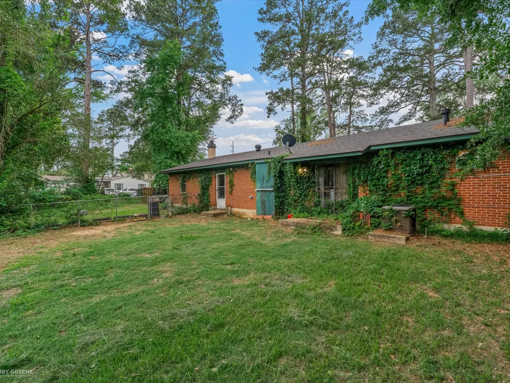 413 S Elm Street Haughton, LA 71037