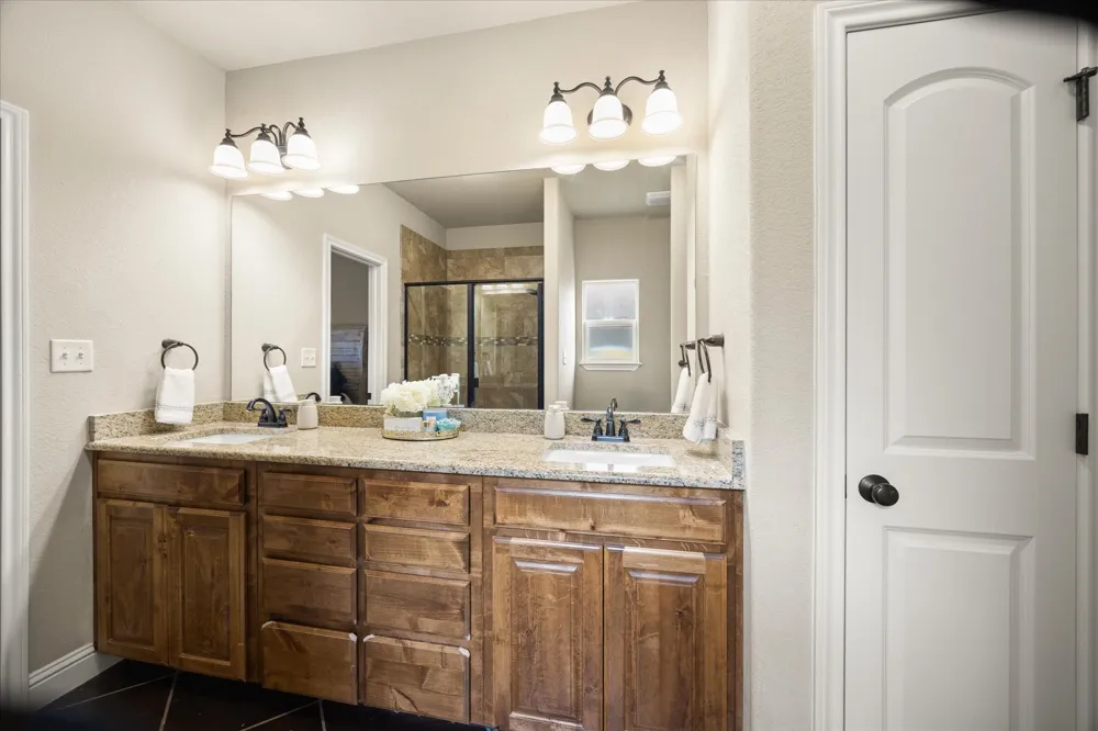 711 Denali Court Tolar, TX 76476