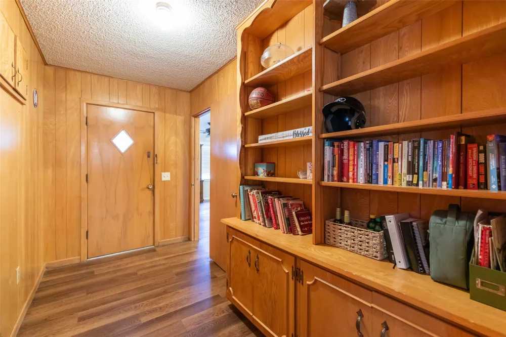 405 S Breustedt Street Weinert, TX 76388