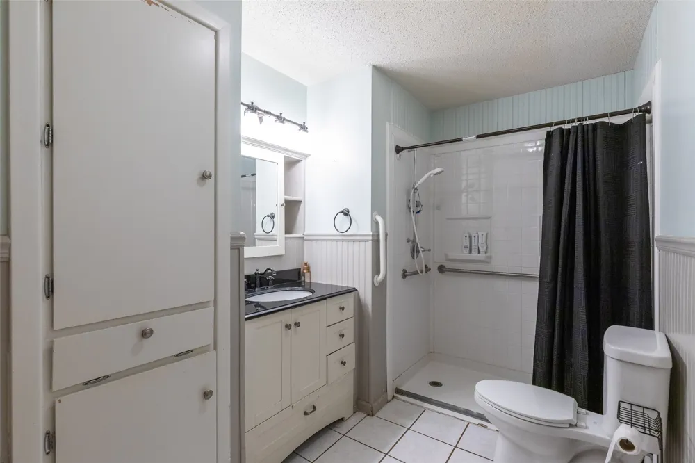 405 S Breustedt Street Weinert, TX 76388