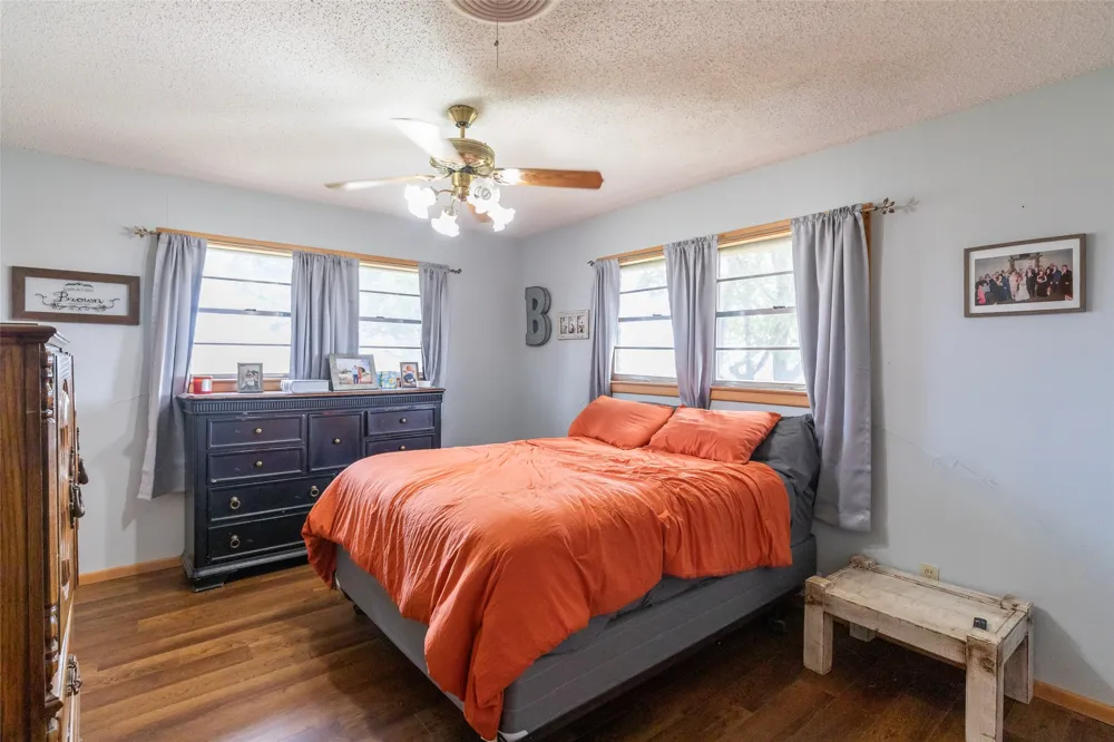 405 S Breustedt Street Weinert, TX 76388