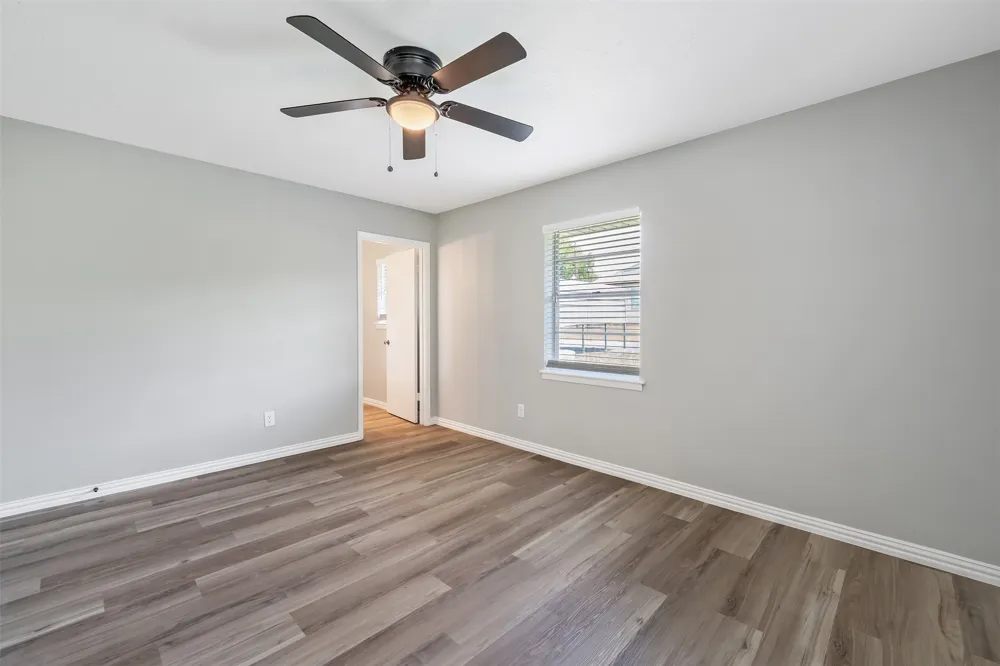 3015 E US Highway 80 Mineola, TX 75773