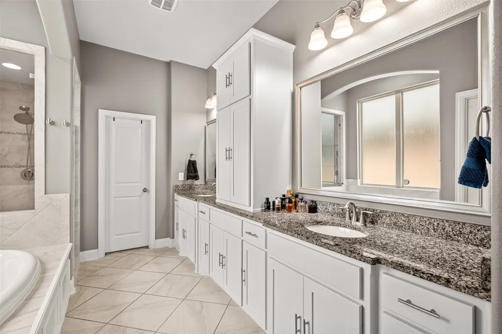 3017 Little Mill The Colony, TX 75056