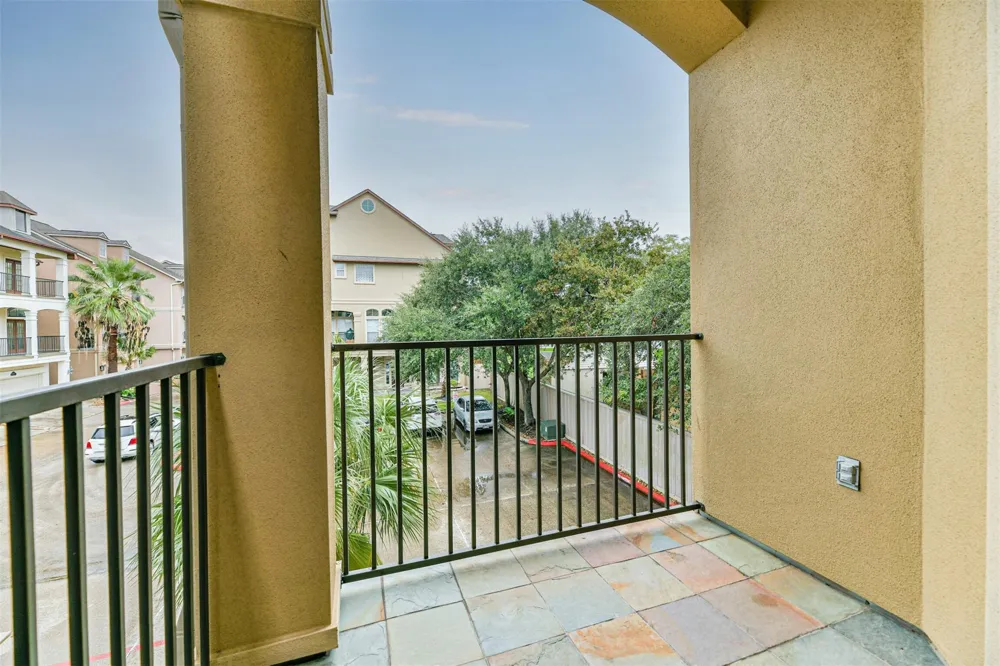 18721 Egret Oaks Lane Webster, TX 77058