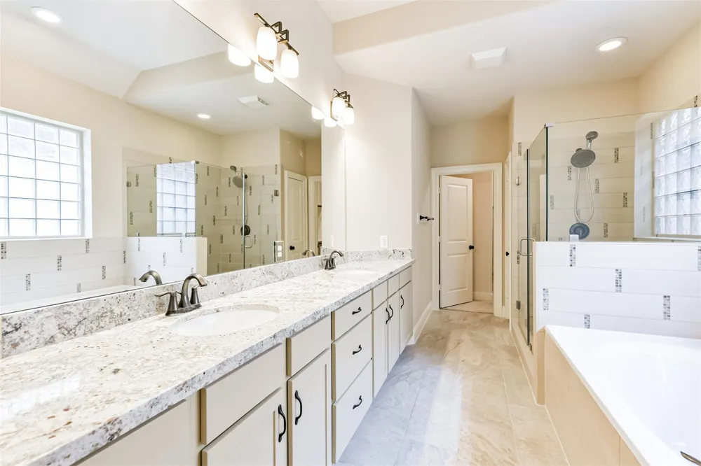 18721 Egret Oaks Lane Webster, TX 77058