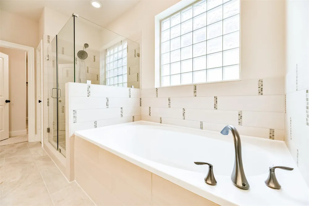 18721 Egret Oaks Lane Webster, TX 77058