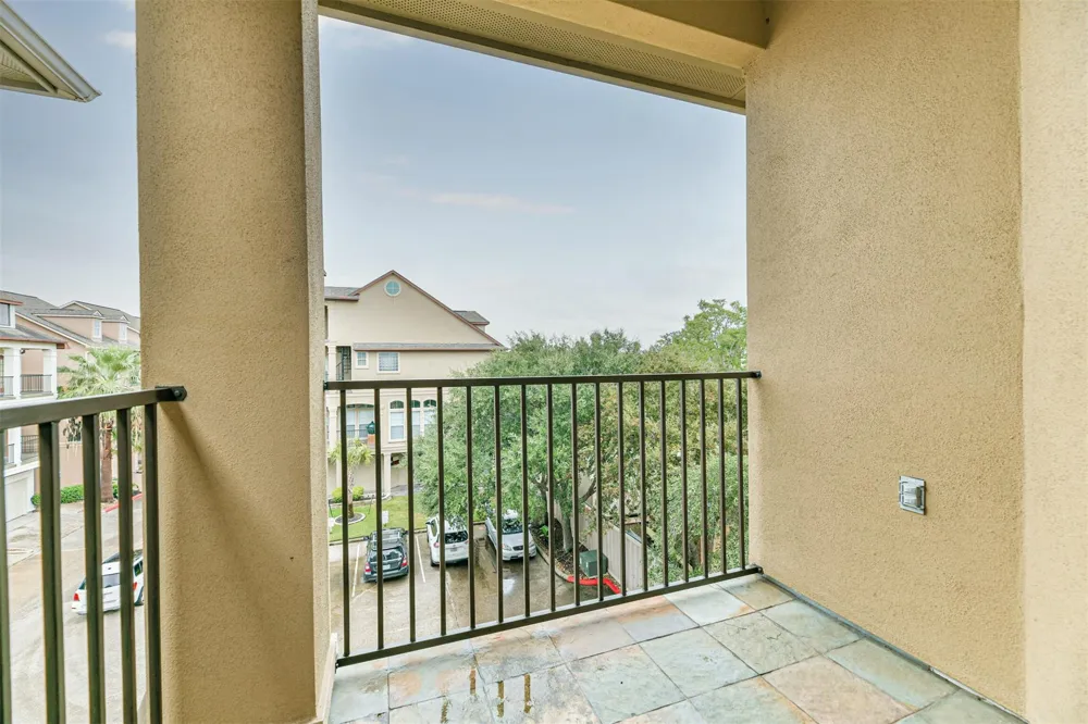 18721 Egret Oaks Lane Webster, TX 77058