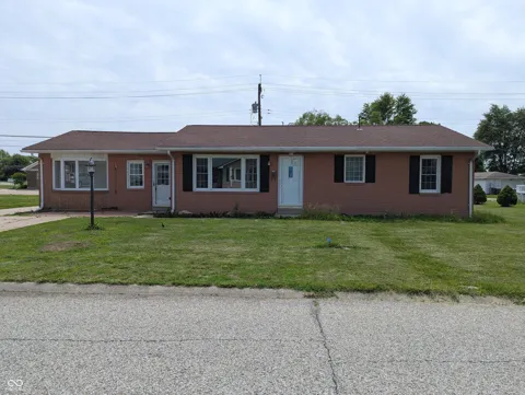 107 W Freeman Avenue