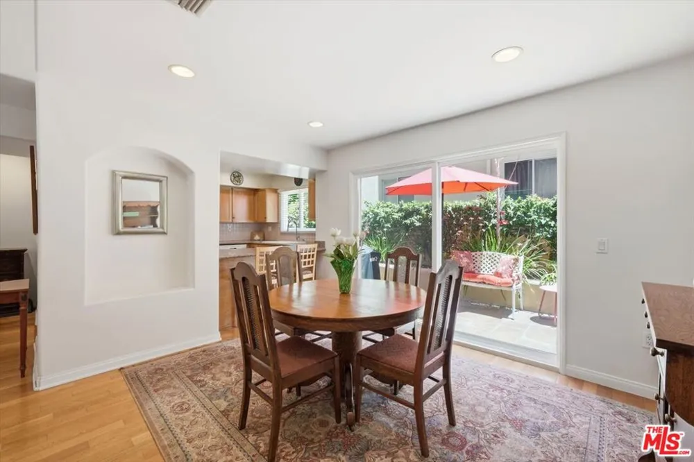 1043 11th Street #3 Santa Monica, CA 90403