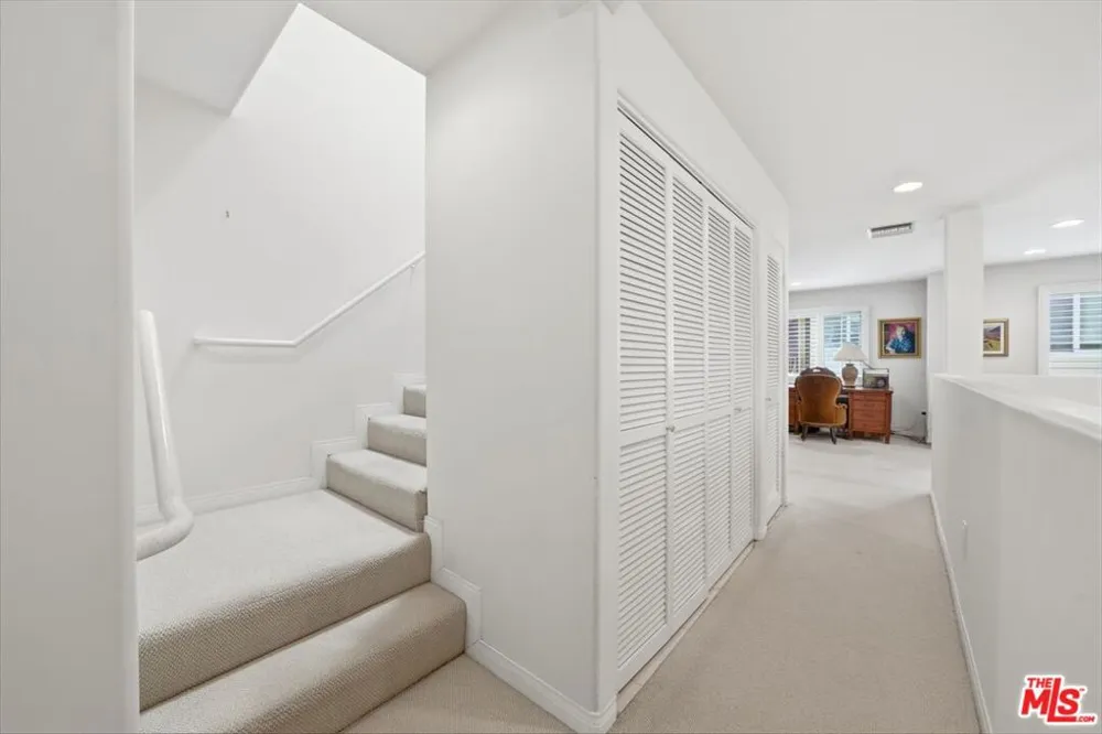 1043 11th Street #3 Santa Monica, CA 90403