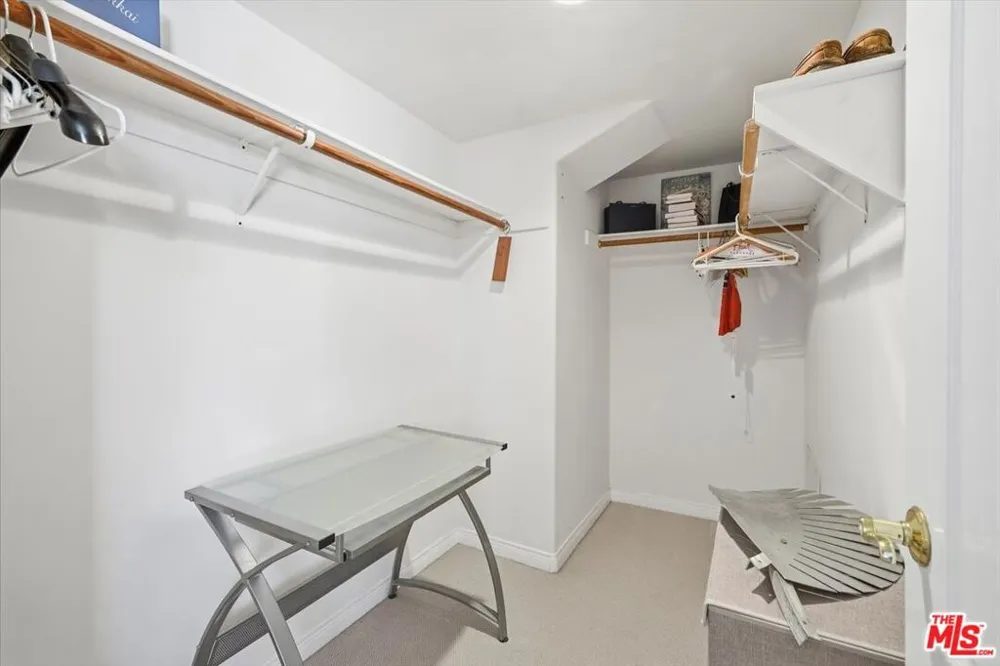 1043 11th Street #3 Santa Monica, CA 90403