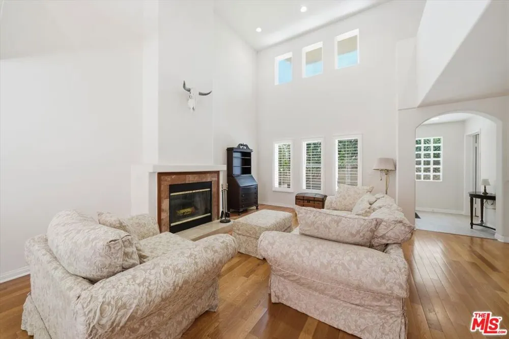 1043 11th Street #3 Santa Monica, CA 90403