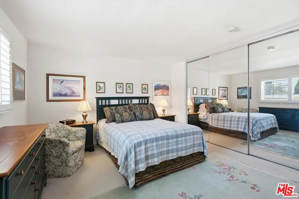 1043 11th Street #3 Santa Monica, CA 90403
