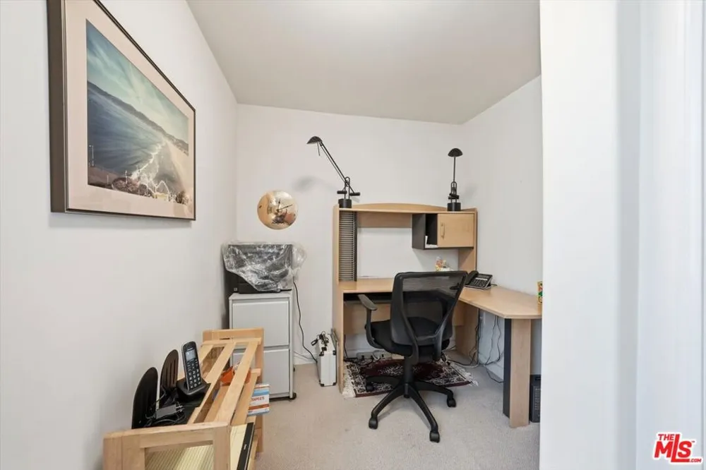 1043 11th Street #3 Santa Monica, CA 90403