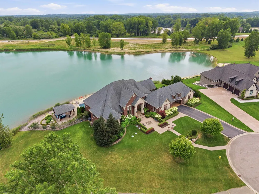 67729 Seven Lakes Court Washington Township, MI 48095
