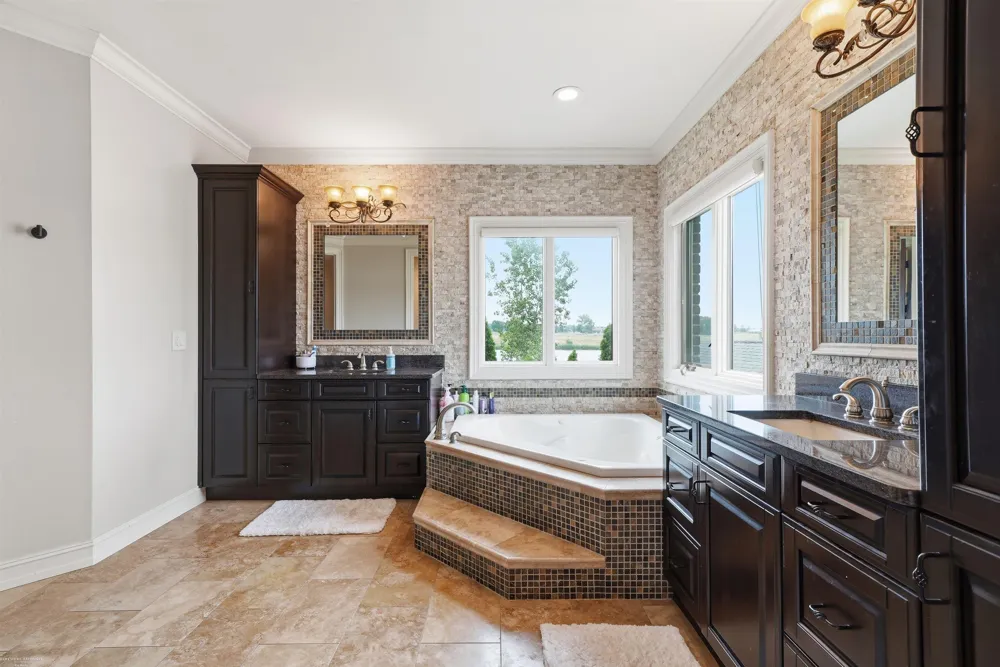 67729 Seven Lakes Court Washington Township, MI 48095