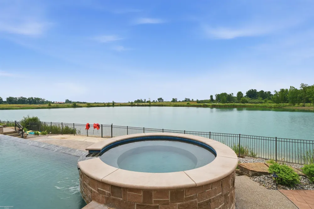 67729 Seven Lakes Court Washington Township, MI 48095