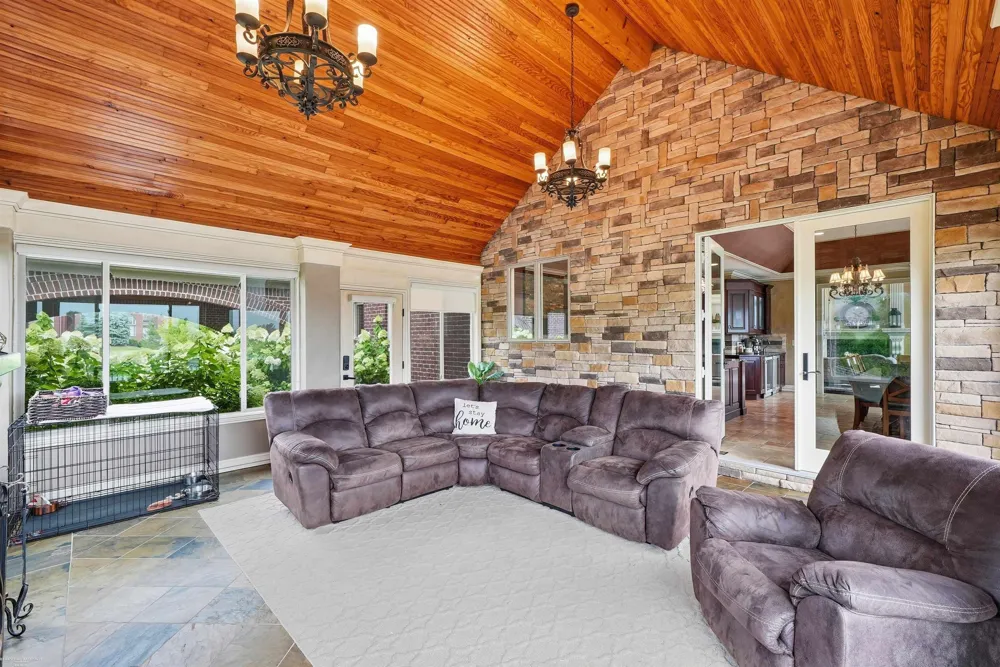 67729 Seven Lakes Court Washington Township, MI 48095