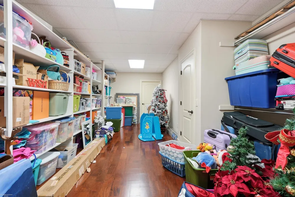 67729 Seven Lakes Court Washington Township, MI 48095