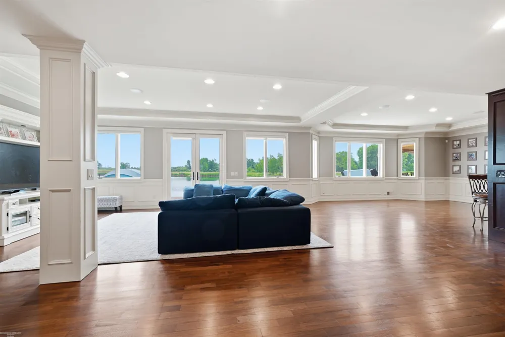 67729 Seven Lakes Court Washington Township, MI 48095