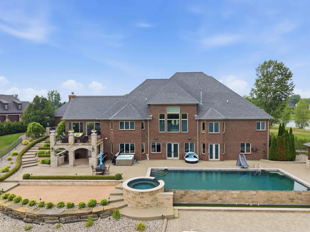 67729 Seven Lakes Court Washington Township, MI 48095