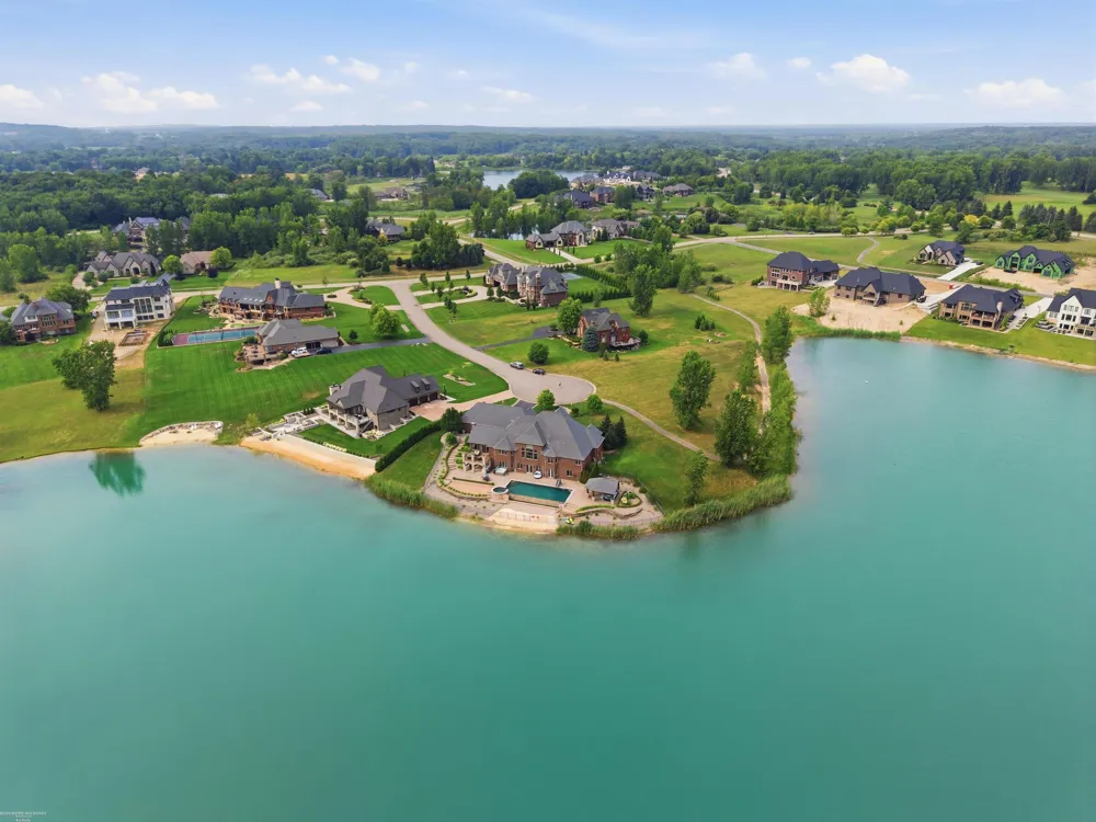 67729 Seven Lakes Court Washington Township, MI 48095