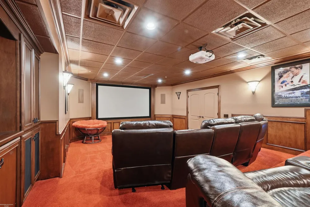 67729 Seven Lakes Court Washington Township, MI 48095