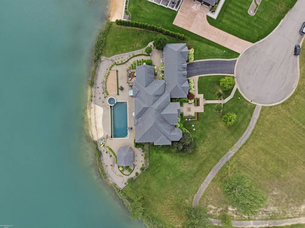 67729 Seven Lakes Court Washington Township, MI 48095