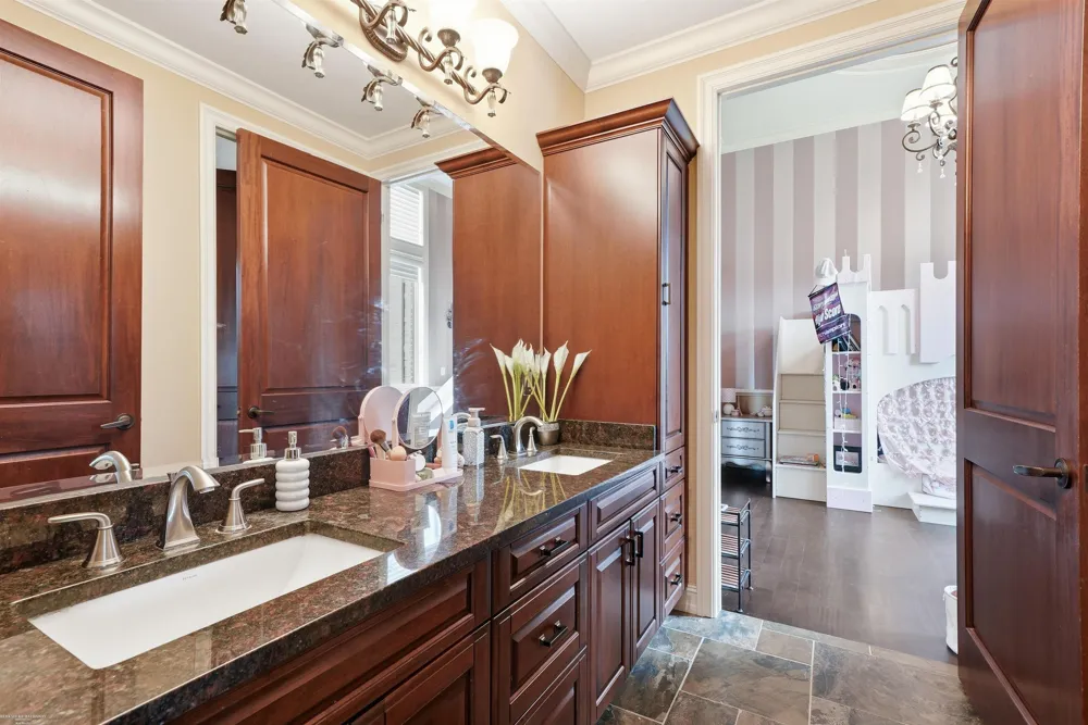 67729 Seven Lakes Court Washington Township, MI 48095