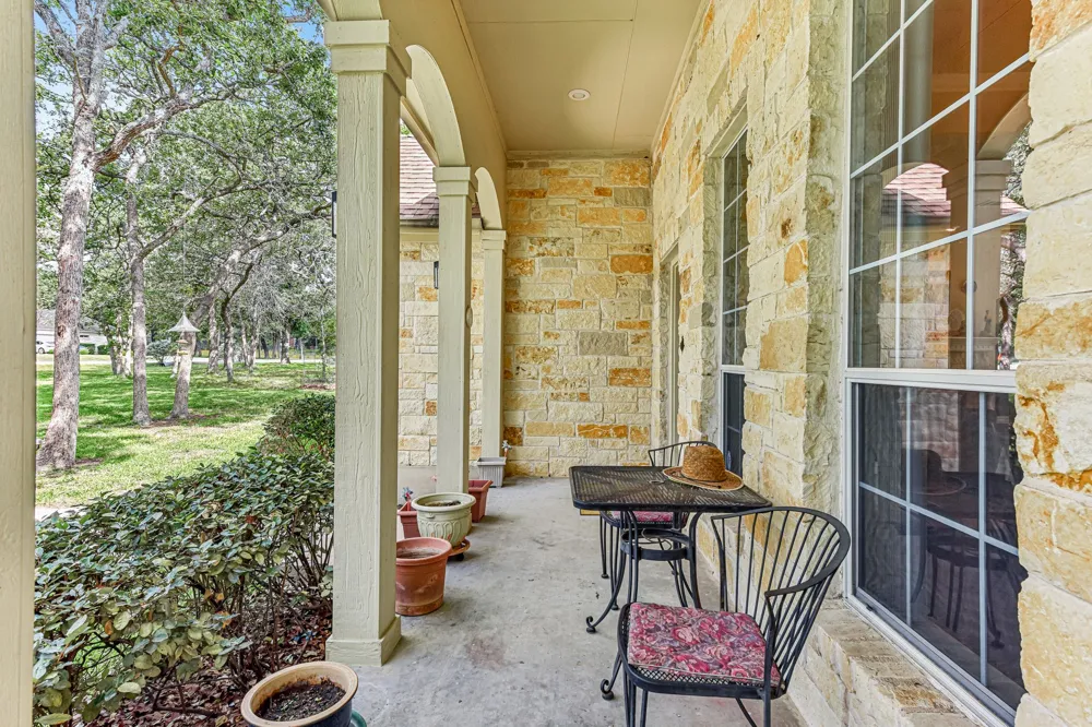 109 Elm Wood Drive Elgin, TX 78621
