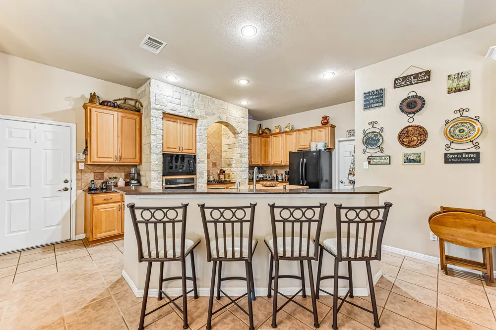 109 Elm Wood Drive Elgin, TX 78621