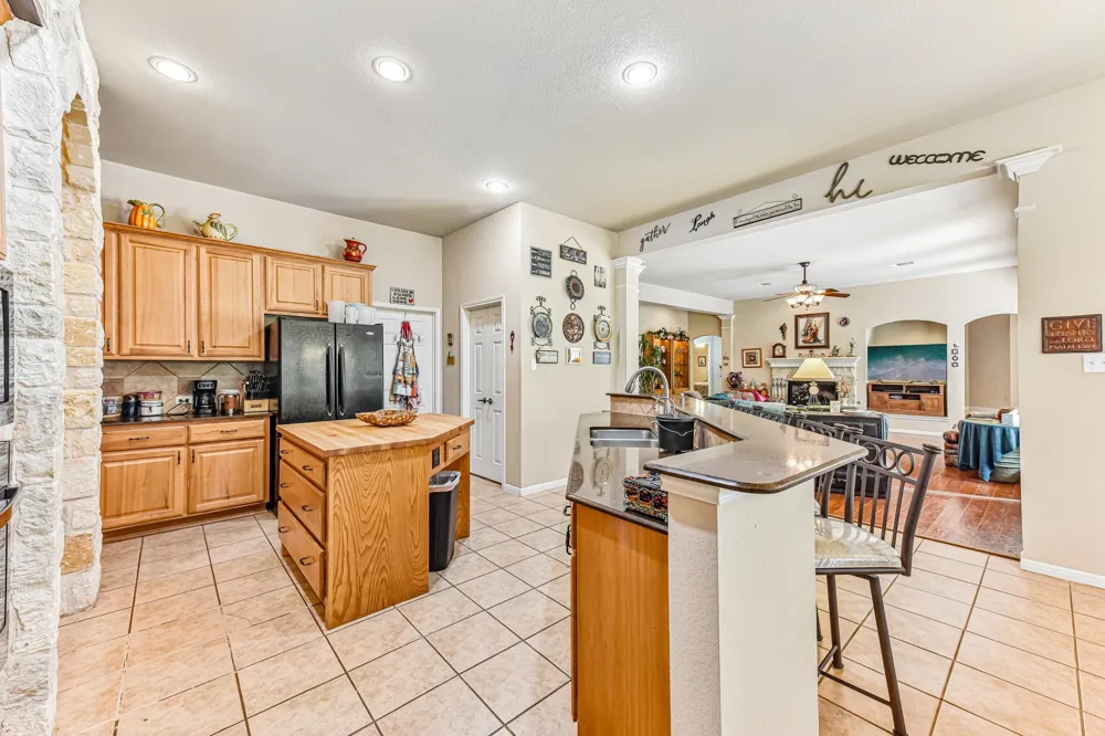 109 Elm Wood Drive Elgin, TX 78621