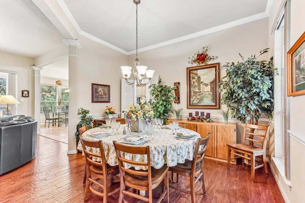 109 Elm Wood Drive Elgin, TX 78621