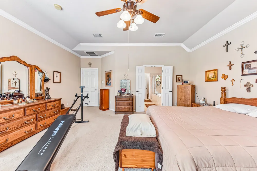 109 Elm Wood Drive Elgin, TX 78621