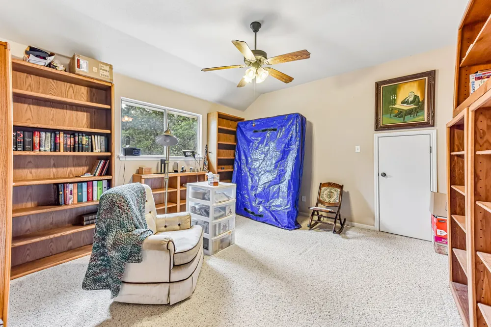 109 Elm Wood Drive Elgin, TX 78621