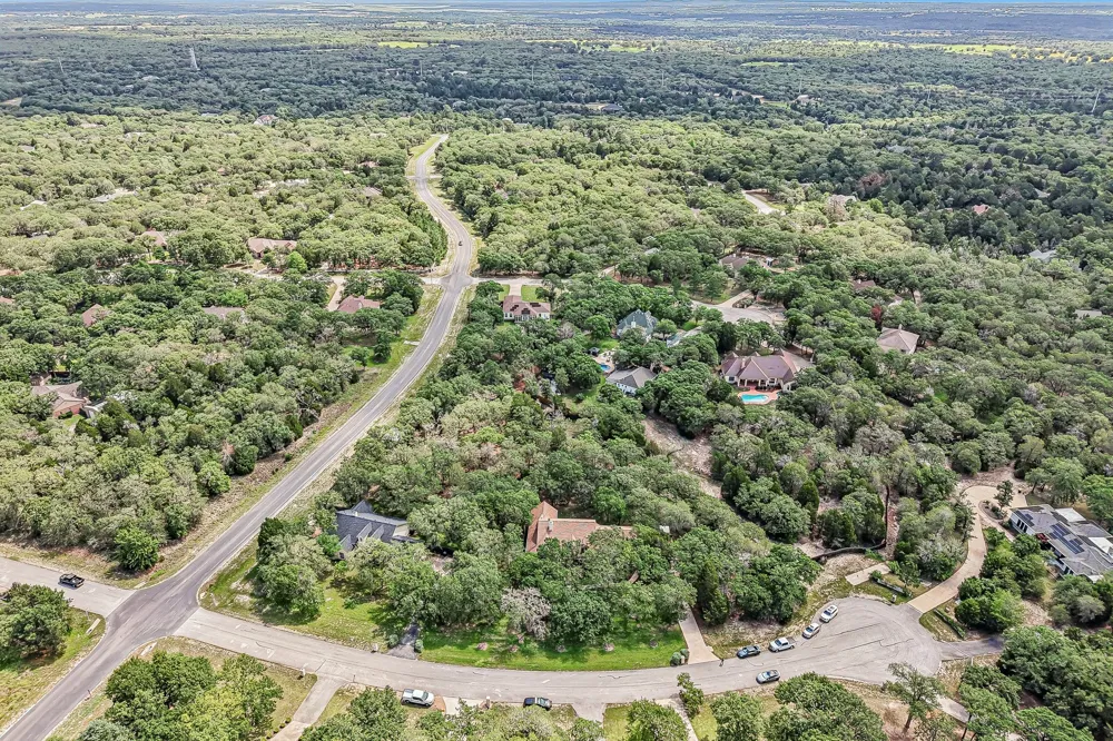 109 Elm Wood Drive Elgin, TX 78621