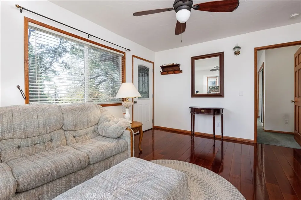 29288 Lake View Cedar Glen, CA 92321